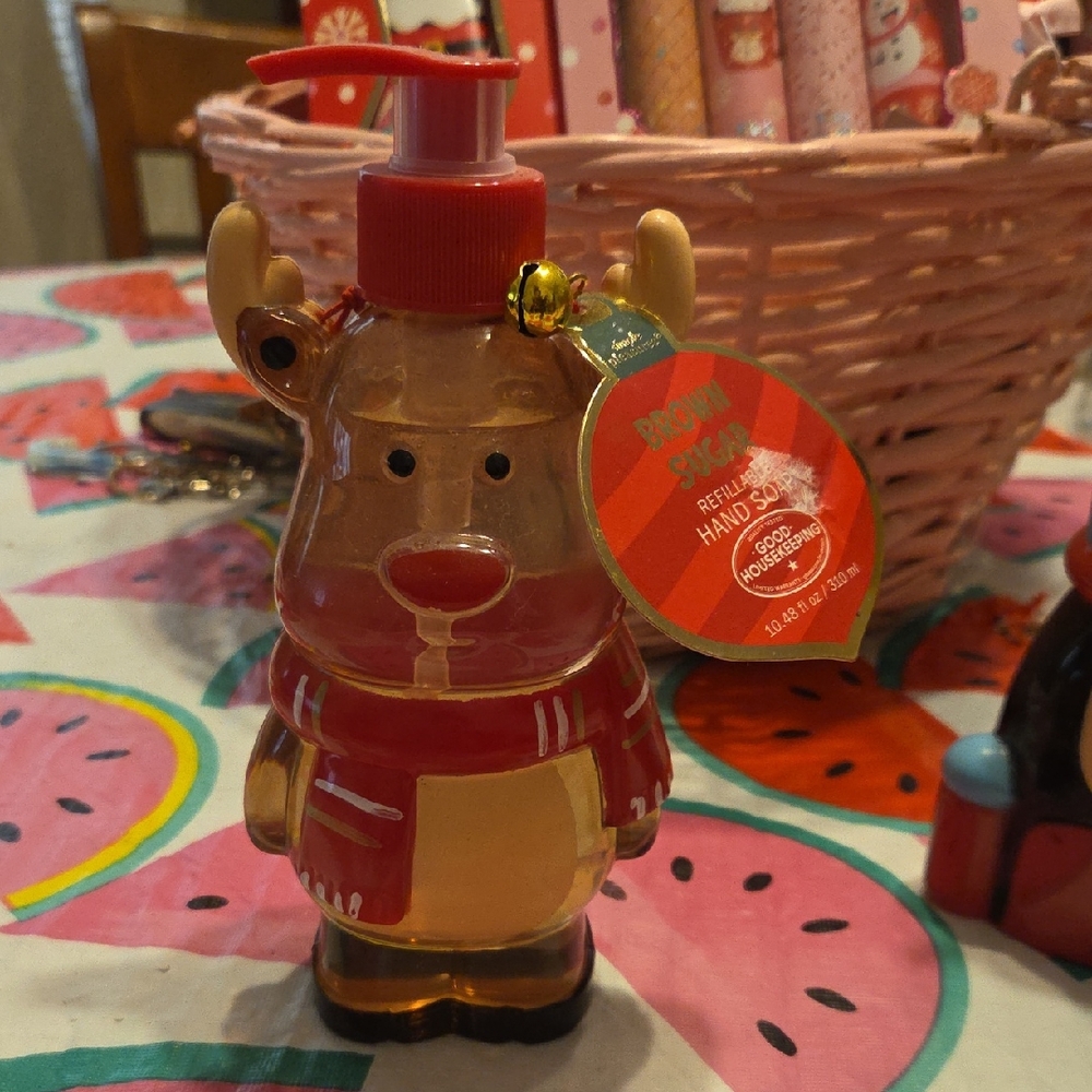 Nwt Reindeer BROWN SUGAR